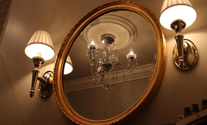 We have a range of upgrades available including parking, breakfast at our sister hotel Morgans and drinks options for your special occasion.